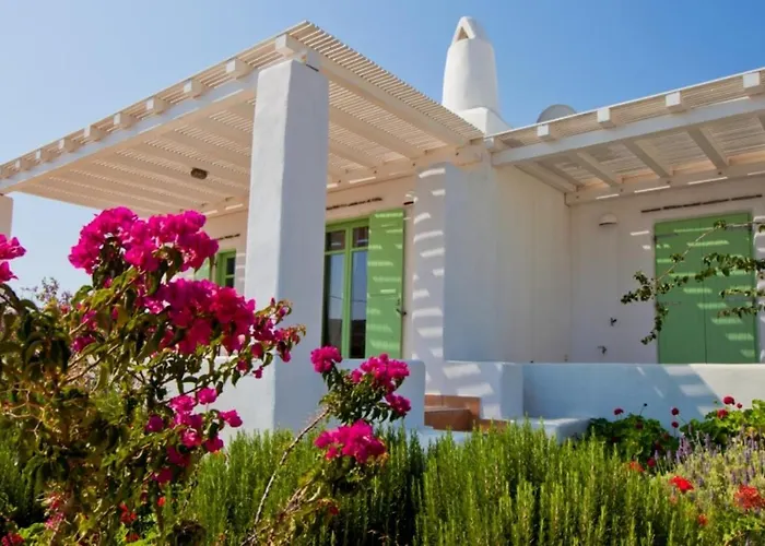 Naoussa Bay Villas
